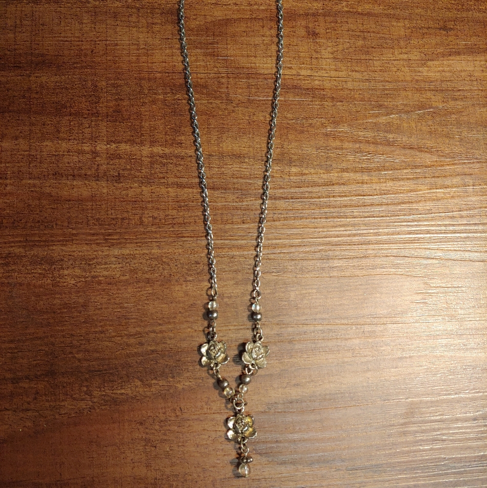 Silver Flower Necklace - Picture 6 of 6